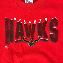 Load image into Gallery viewer, Atlanta Hawks Crewneck Approximately Size Small
