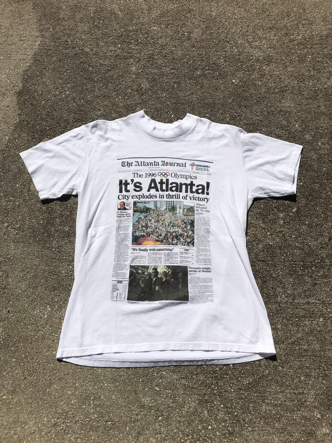 It’s Atlanta! The Atlanta Journal Newspaper Tee Tagged Size Large